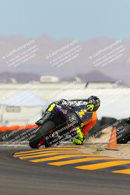 media/Oct-08-2022-SoCal Trackdays (Sat) [[1fc3beec89]]/Turn 16 (125pm)/